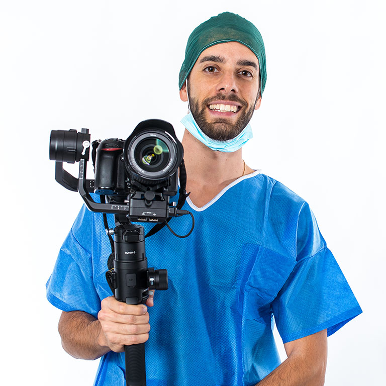 <p style="font-size: 24pt; font-weight: 800; font-family: Source Sans Pro; letter-spacing: 3px; line-height: 1.2em;">FRANCESCO SGURA</p>